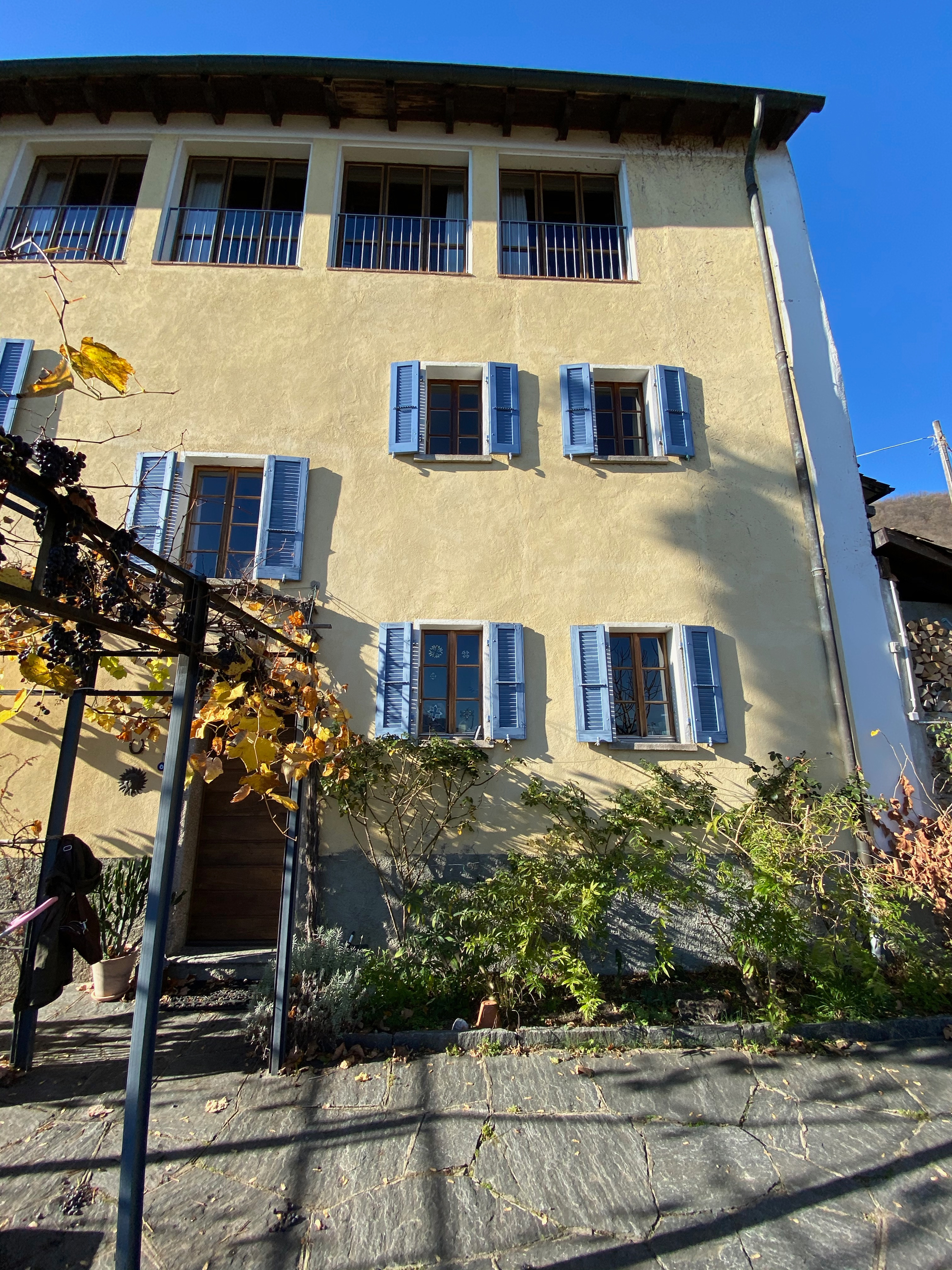 105 - 03 - Edificio unifamiliare di fine Ottocento, Bioggio